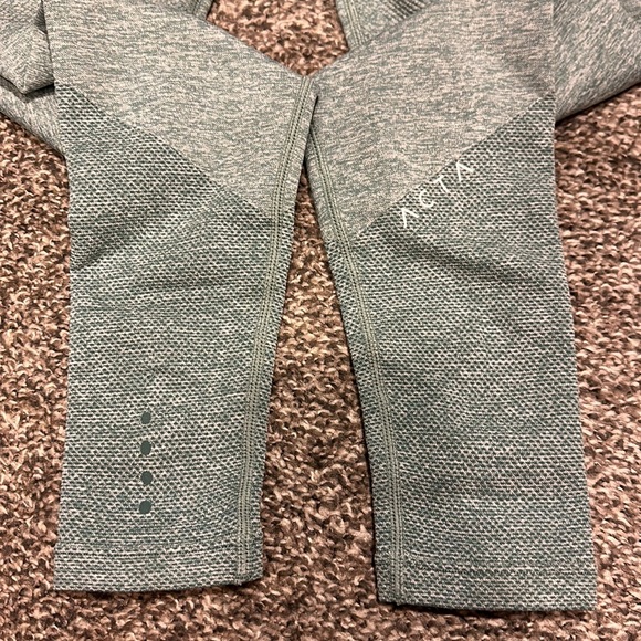 ACTA stretchy teal green leggings Medium - Picture 7 of 10